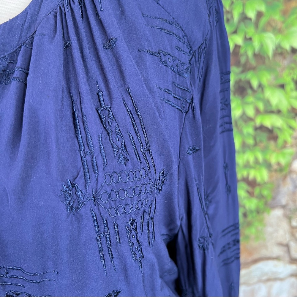 CYNTHIA ROWLEY Navy Blue Tonal Embroidered Button-Front Blouse, 2X - Picture 8 of 11